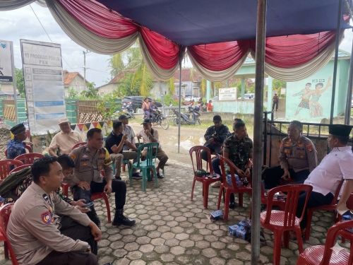 Polsek Kedondong Kawal Ketat Penghitungan Suara PAW Desa Kertasana, Pengamanan Berlapis Hingga Distribusi Logistik